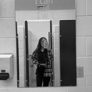 Meet your Posher, Santana sedillo